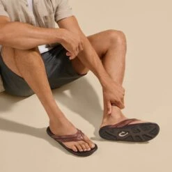 OluKai Mea Ola - Tan / Dark Java -OluKai 10138 3448 102 MeaOla TanDkJava