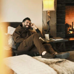 OluKai Moloā Slipper - Dark Wood -OluKai 10252 6363 102 271858a3 922b 45c4 8618 76900c7d58a6