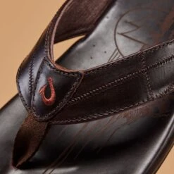 OluKai Hōkūle‘a Kia - Dark Wood -OluKai 10355 6363 HOKULE AKIA M DkWood 1