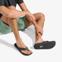 OluKai Ulele - Dark Shadow / Black -OluKai 10435 6C40 102 M ULELE DkShadowBlack