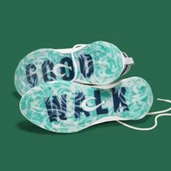 OluKai Mākena WP - Mood Indigo -OluKai 10544 ZNZN 204