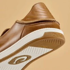 OluKai Kākaha Nia - Fox -OluKai 10557 FXFX 201