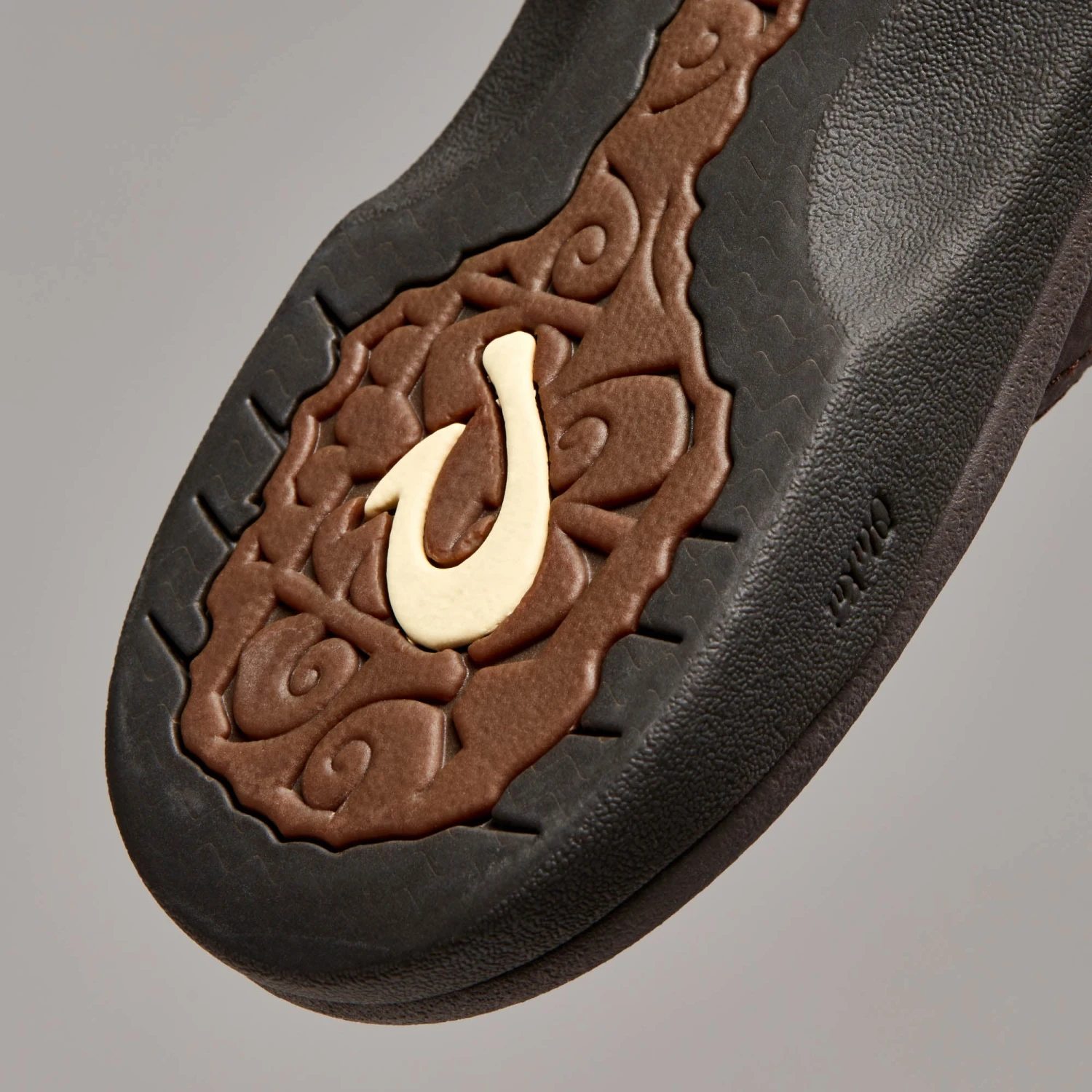 OluKai ‘Ohana - Dark Java 10 OluKai ‘Ohana - Dark Java - Image 8