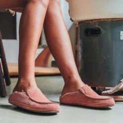 OluKai Nohea Slipper - Cedarwood -OluKai 20269 WCWC 101