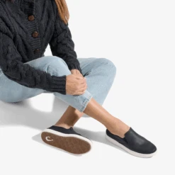 OluKai Pehuea Leather-Onyx / Onyx -OluKai 20329 OXOX 102 W PEHUEALEATHER OnyxOnyx