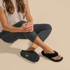 OluKai Kīpe'a Heu - Black 16 OluKai Kīpe'a Heu - Black -OluKai 20464 40V2 102 W KipeaHeu BlackBlack