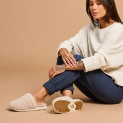 OluKai Pūpū Mua - Tapa -OluKai 20476 2020 103 W PUPUMUA TapaTapa V2