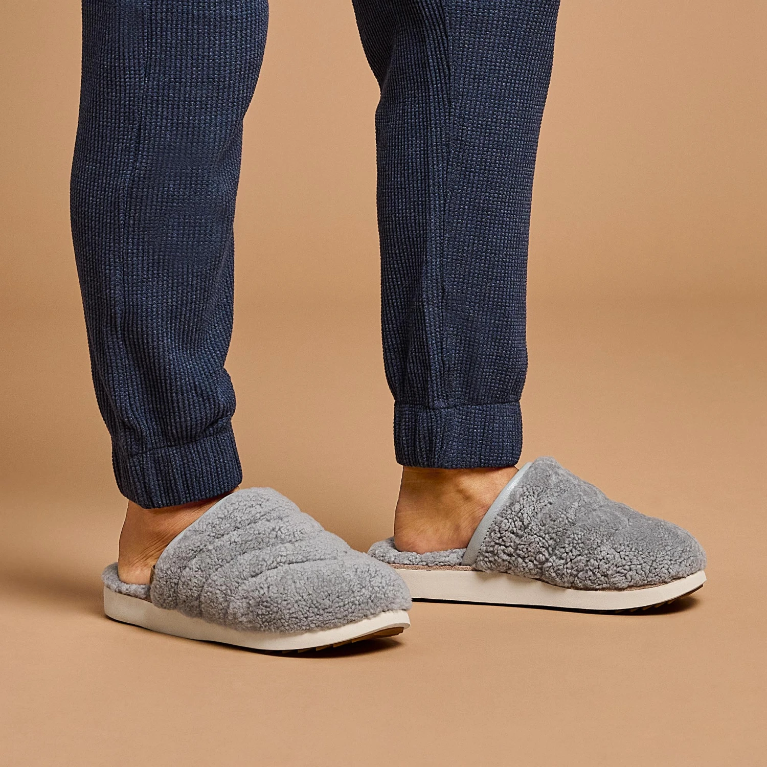 OluKai Pūpū Mua - Pale Grey 4 OluKai Pūpū Mua - Pale Grey - Image 2