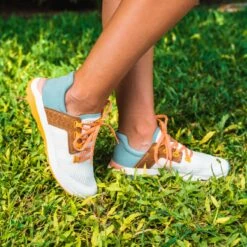 OluKai Wailuku - Bright White / Sea Ice -OluKai 20478 WBZC 101 Wailuku