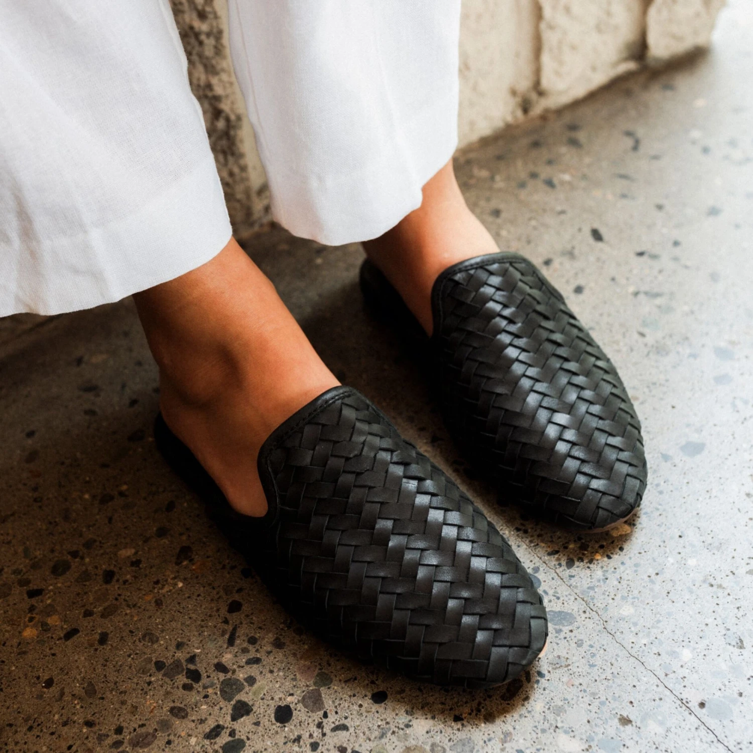 OluKai Mi‘i-Onyx / Onyx 4 OluKai Mi‘i-Onyx / Onyx - Image 2