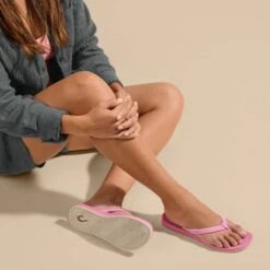 OluKai ‘Uiki - Cosmo -OluKai 20537 1616 102 W UIKI CosmoCosmo