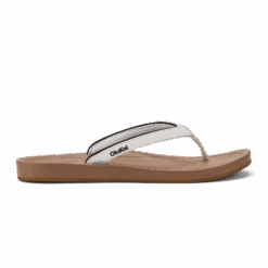 OluKai ‘Uiki - White Sand / Almond