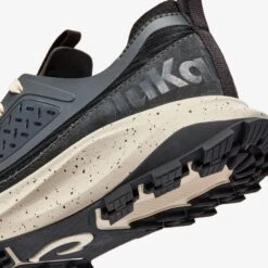 OluKai Makiki-Lava Rock / Dk Shadow -OluKai 20549 LR6C 102