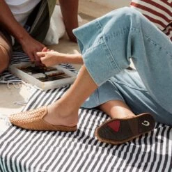 OluKai Mi‘i-Kukui Brown / Kukui Brown -OluKai MI I KUKUI BROWN 20495 KNKN