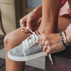 OluKai Pehuea Lī - Tapa -OluKai pehuea li tapa